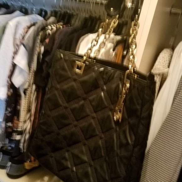 Versage Large Quilted Shoulder Bag - Picture 4 of 16